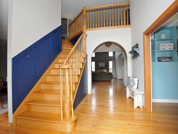 5th image of 7426 W James St