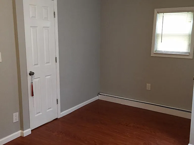 392 Madison Ave — Photo 10