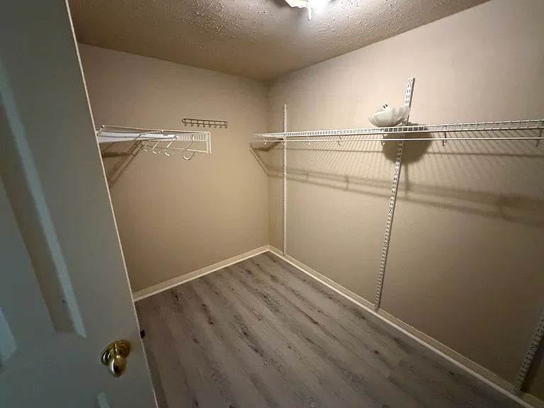 2931 Pepper Wood Dr — Photo 12