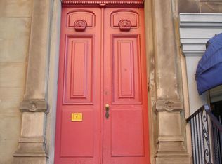 2106 Walnut St APT 2F, Philadelphia, PA 19103