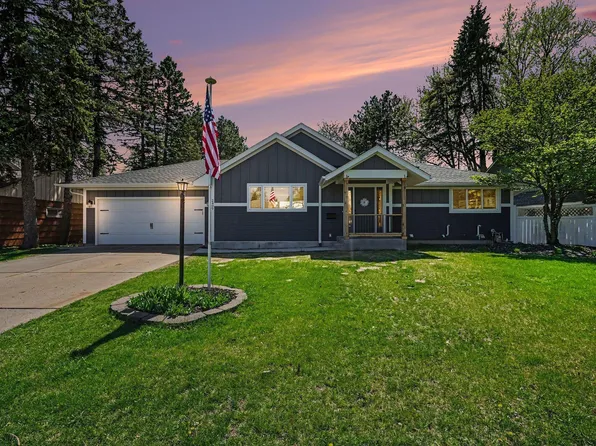 2409 Gilbert Ln, South Saint Paul, MN 55075