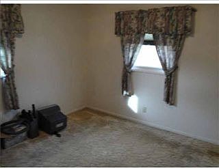 5th image of 4531 Murphy Ave