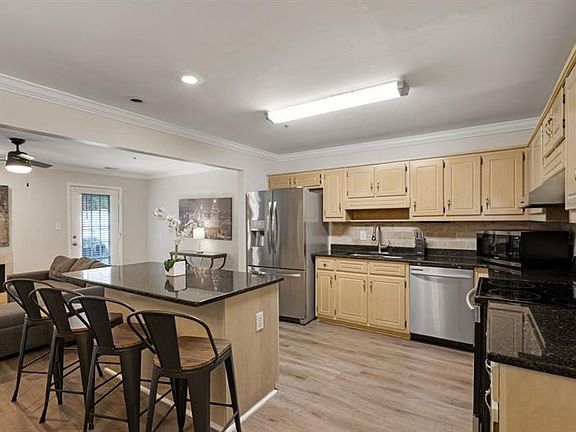 5th image of 3795 Soapstone Rd