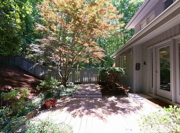 2nd image of 6010 Graystone Dr