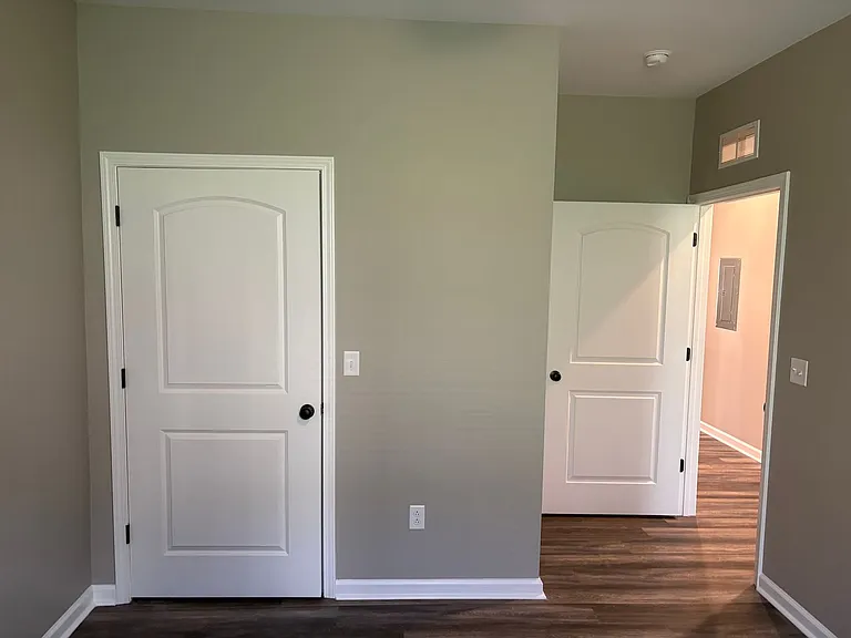 236 Calumet Dr — Photo 16