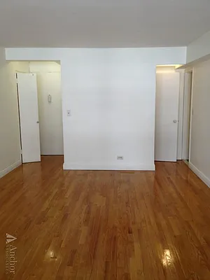 Rented by Anchor Associates | media 9
