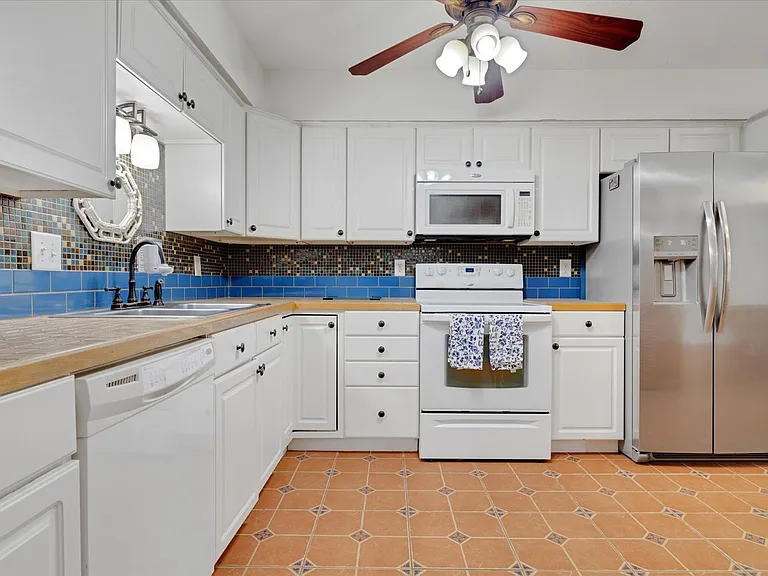 2668 Moss Ln SE — Photo 5