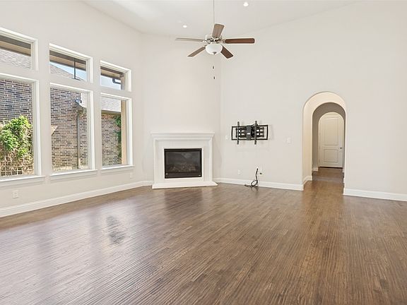 5th image of 8314 Kentland Dr