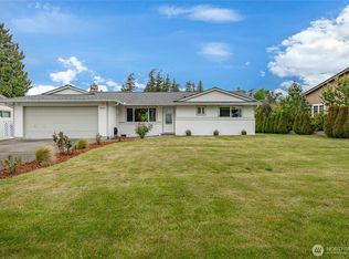 8039 Niska Rd, Blaine, WA 98230