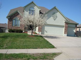 1512 Colt Cir, Raymore, MO 64083