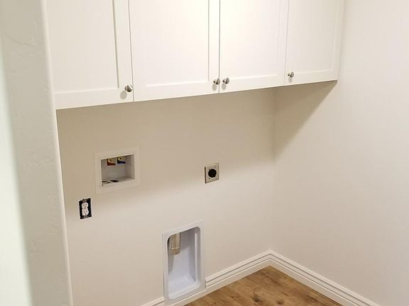 3rd image of 1317 S Alpine Dr