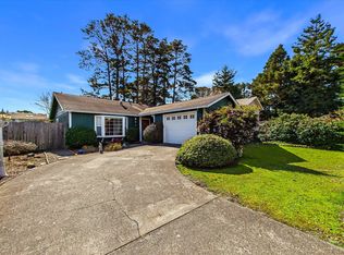 3530 Bartlett Ln, Fortuna, CA 95540