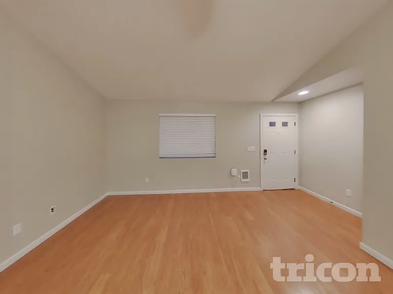 19906 100th Avenue Ct E — Photo 2