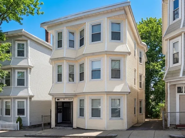 11 Priesing St, Jamaica Plain, MA 02130