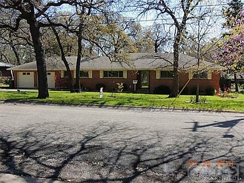 1st image of 2610 Crestwood Pl