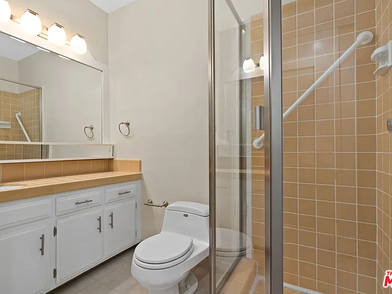 1830 Westholme Ave #101 — Photo 21