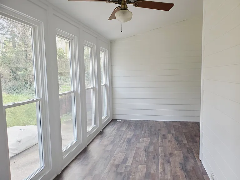 520 Towergate Pl — Photo 10