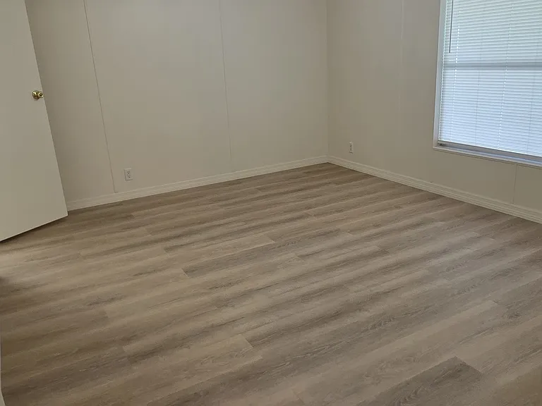 29548 Benjamin Dr — Photo 20