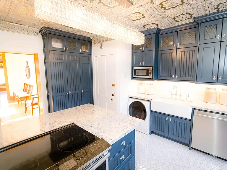 335 E 5th Ave #3 — Photo 2