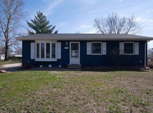 825 Belle St, Waterloo, IA 50702