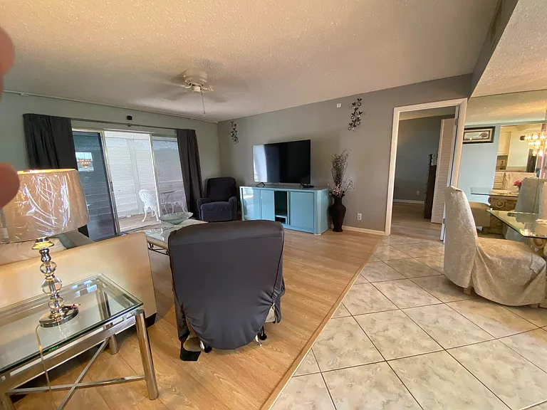 715 Lori Dr #304 — Photo 9