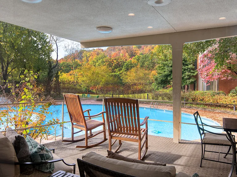 Rivercliff Estate Apartments in Little Rock, AR