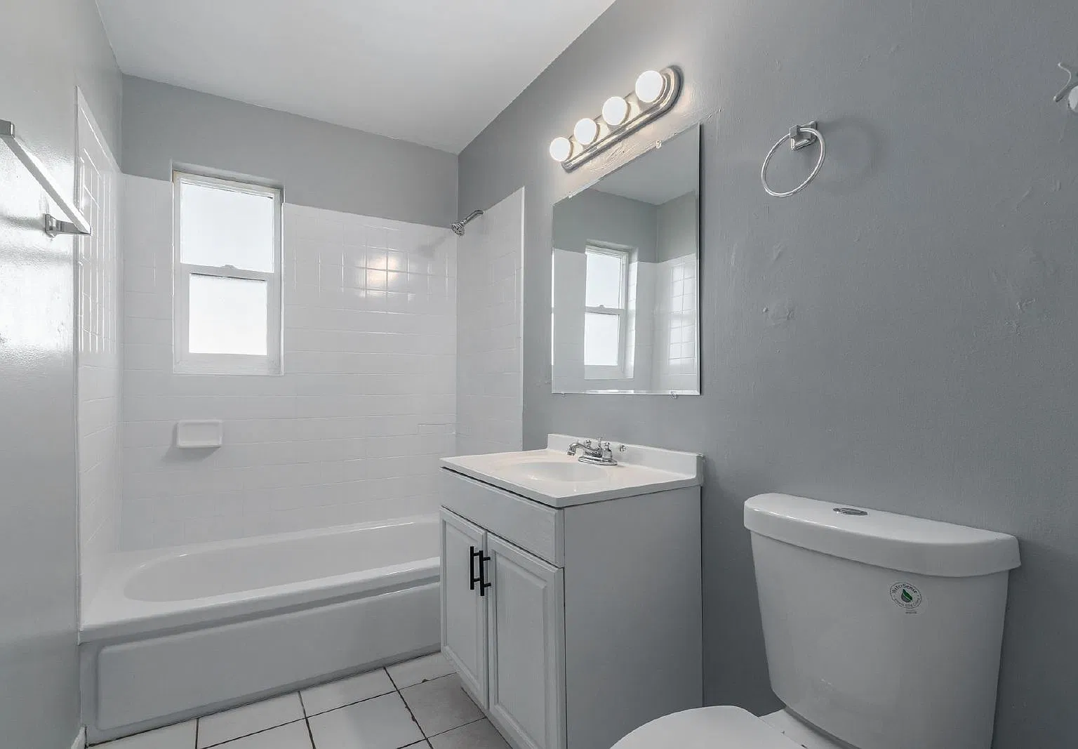 4 bed, 2.0 bath, 1092 sqft, $2,000 — Photo 1