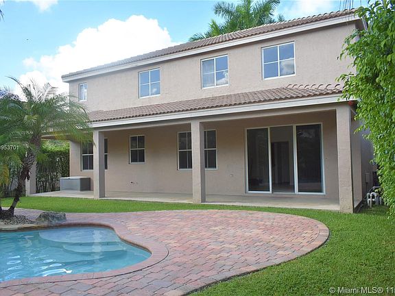 4th image of 746 Lavender Cir #2