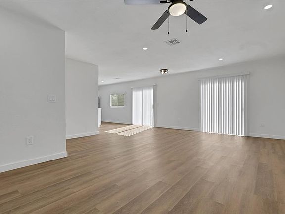 5th image of 6121 MYRTLEWOOD ROAD