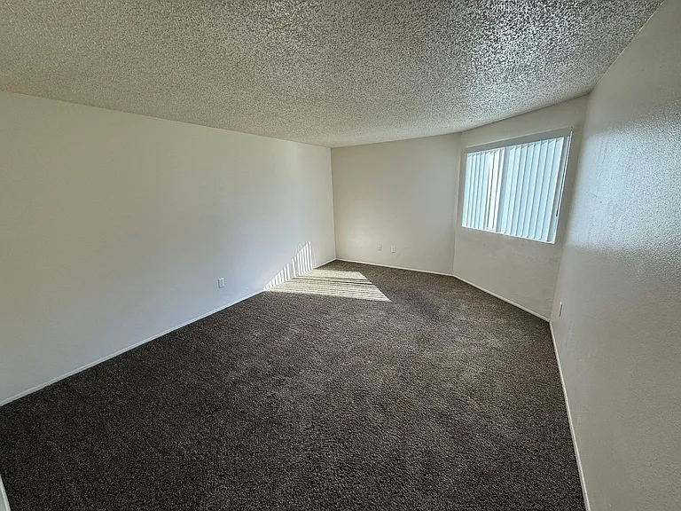 441 Senate St NW — Photo 2