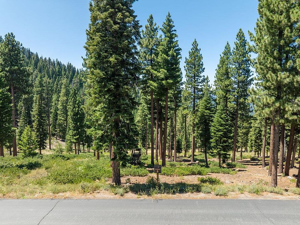 1st image of 19070 Glades Pl