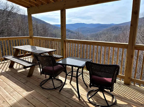94 Foxtrot Ln, Slatyfork, WV 26291