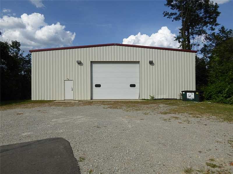 2nd image of 100 Corporate Crossing Rd