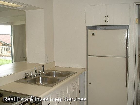 4th image of 9723 Lake Steilacoom Dr SW Unit C