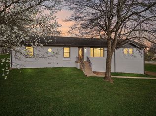 171 New Shackle Island Rd, Hendersonville, TN 37075