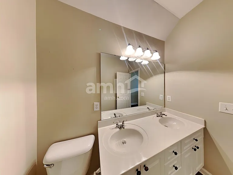 1725 Woodland Pointe Dr — Photo 15