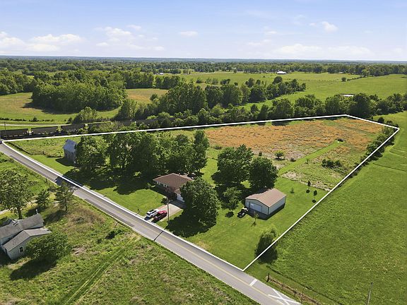 2nd image of 2643 N Farm Road 75