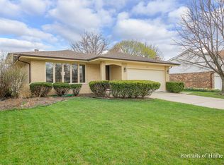 3397 Drover Ln, Darien, IL