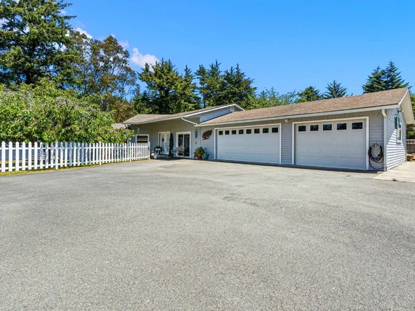 700 & 740 Oak Rd, Crescent City, CA 95531