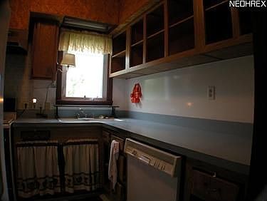 5th image of 1325 W 2nd St