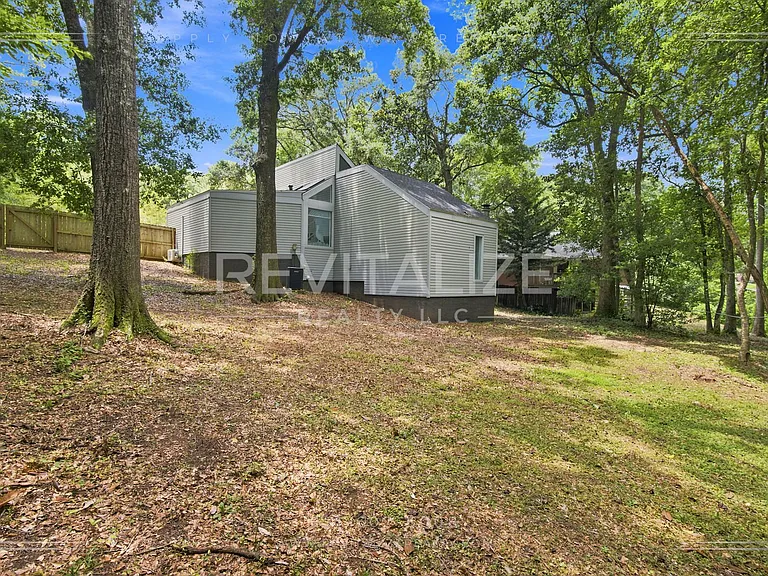 2739 Knollwood Dr — Photo 37