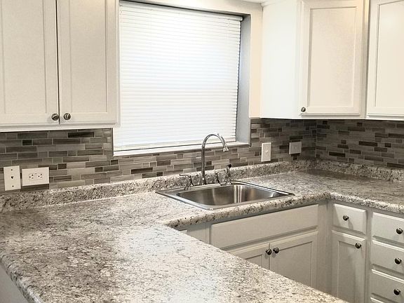 2nd image of 3707 Forest Ave APT 1W