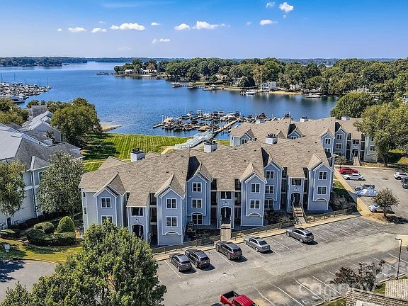 4th image of 18701 Nautical Dr APT 103