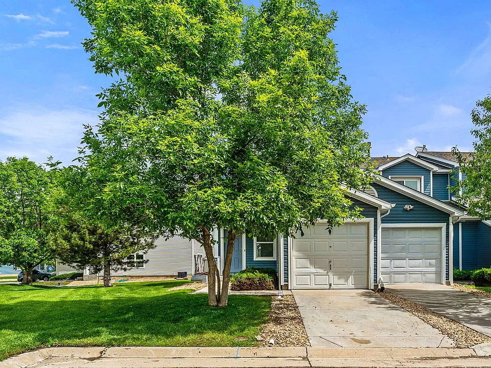 7857 S Kittredge Cir