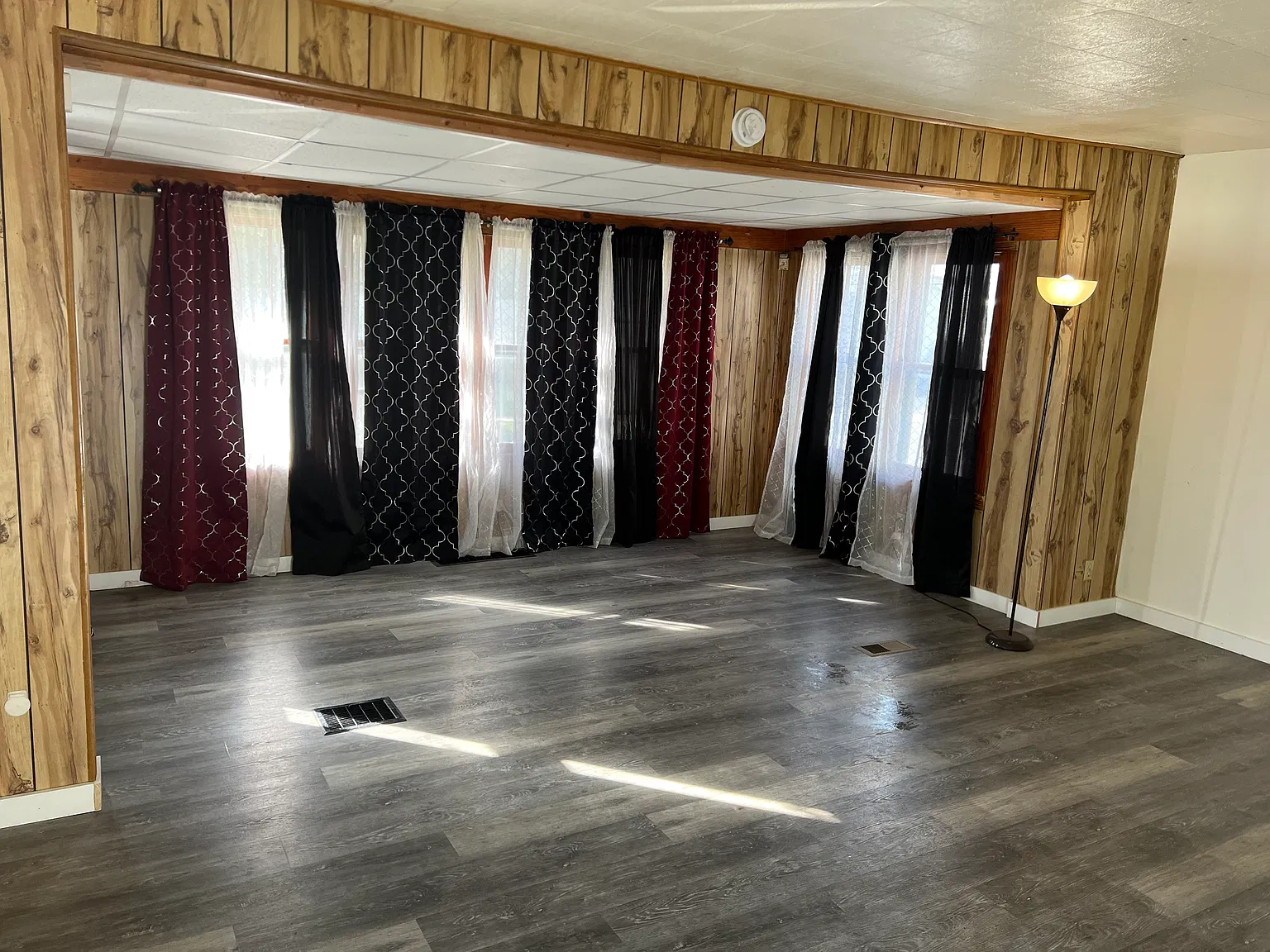 2 bed, 848 sqft, $1,350 — Photo 2