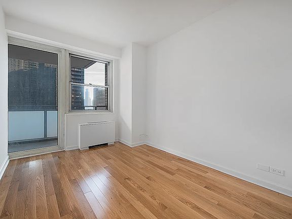 5th image of 300 E 40th St APT 7F