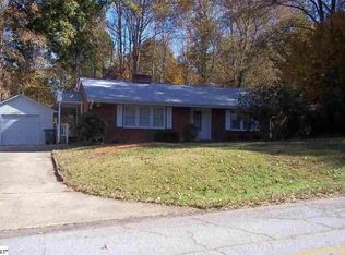 4 River Oaks Dr, Greenville, SC 29611