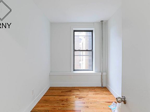 5th image of 11 Maple St #D5