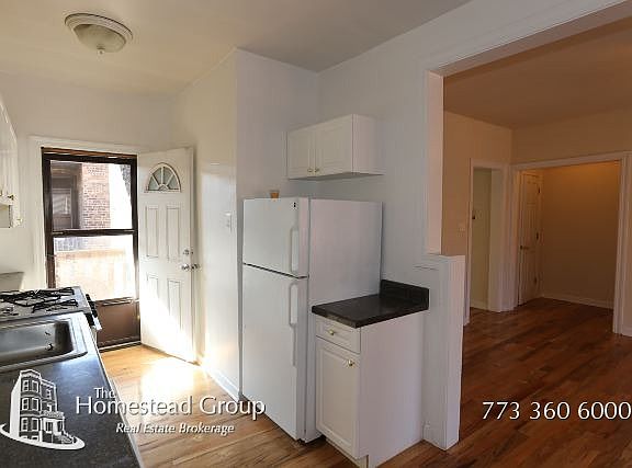 4th image of 628 1/2 W Cornelia Ave APT 3S