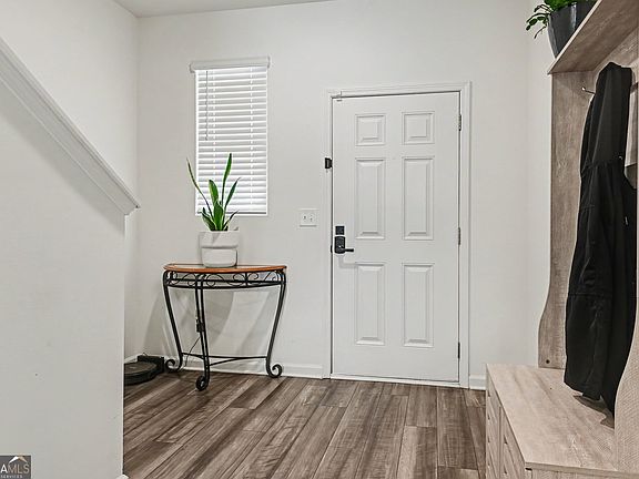 4th image of 3556 Bluebird Ct SW